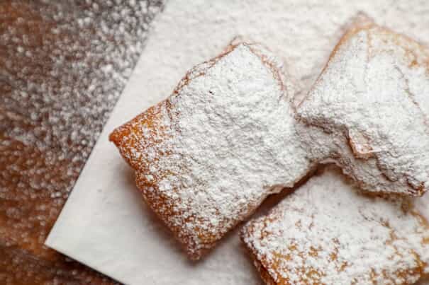 Beignet Dunk in coffee